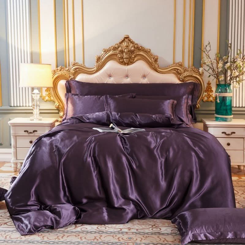 Silk Satin Bedding Set With Luxurious Sheen