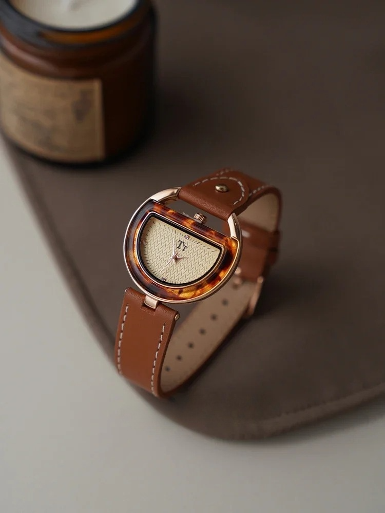 Stella D-Shaped Wristwatch | Textured Tortoise Shell Wristwatch