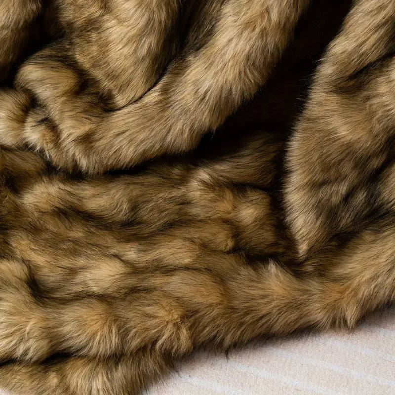 Luxurious Faux Fur Throw Blanket