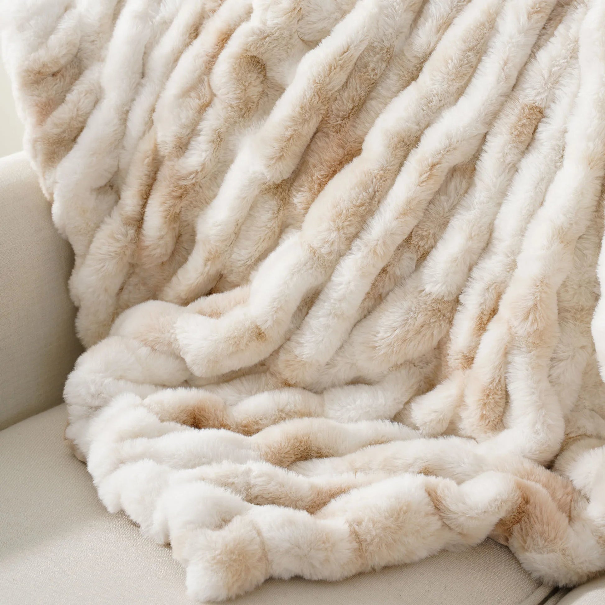 Minimalist Plush Textured Throw Blanket