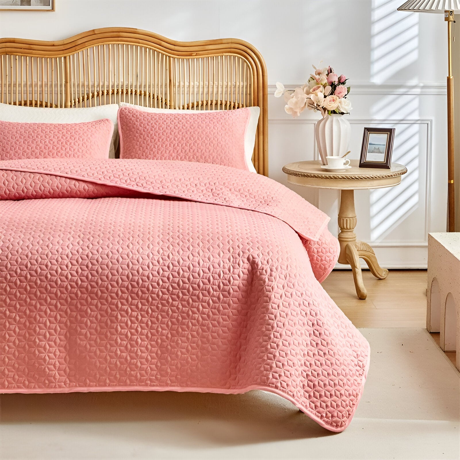 Minimalist Quilted Bedspread Set