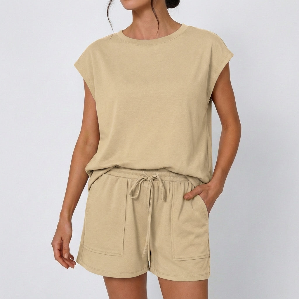 Relaxed Fit Crewneck T-Shirt And Drawstring Waist Shorts Set for Women – Comfortable Casual Style