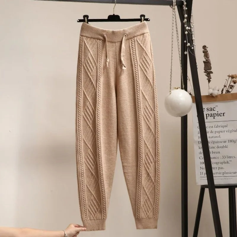 Lily Relaxed Fit Jogger | Cable Knit Ankle-Length Jogger