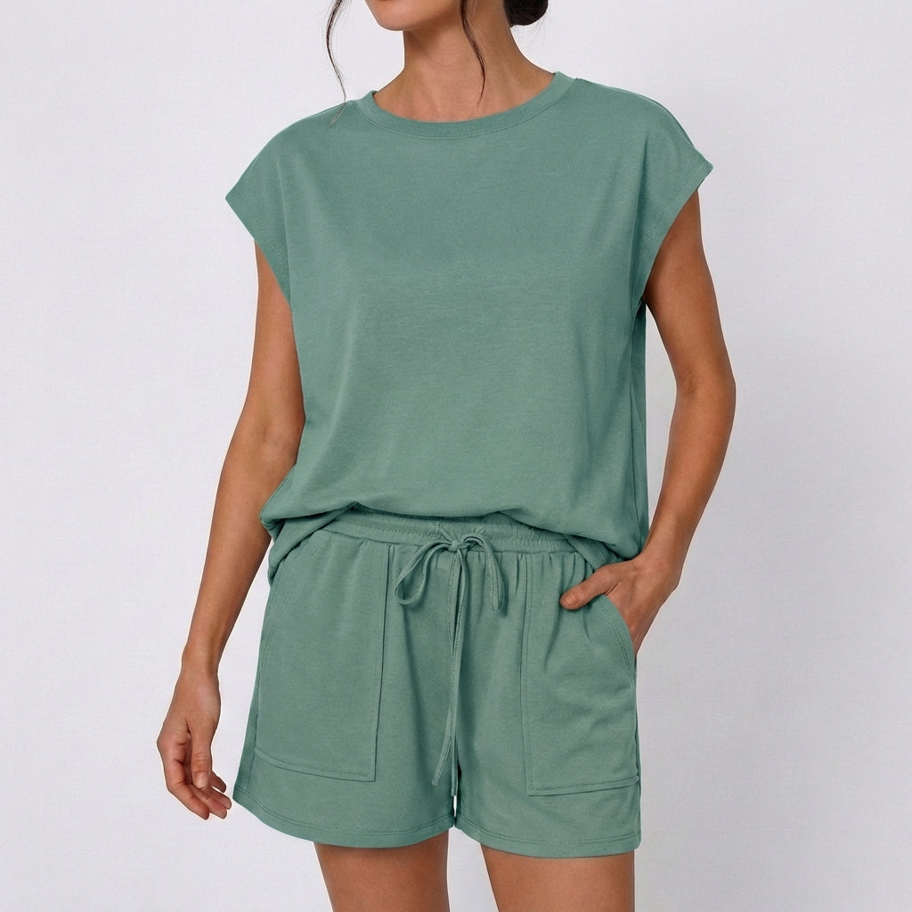 Relaxed Fit Crewneck T-Shirt And Drawstring Waist Shorts Set for Women – Comfortable Casual Style