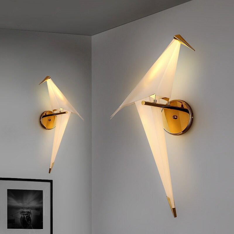 Modern Bird-Inspired Wall Lamp with Metal and Acrylic